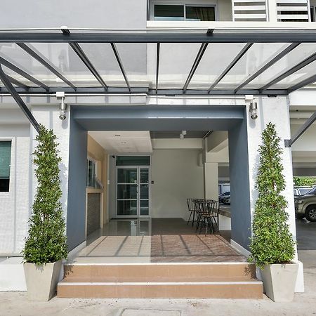 B32 Apartment Bangkok Exterior foto